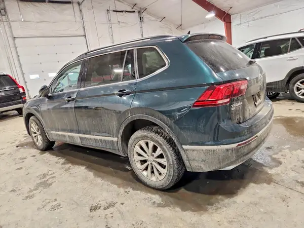 3VV2B7AX7JM178236 2018 VOLKSWAGEN TIGUAN - Image 2
