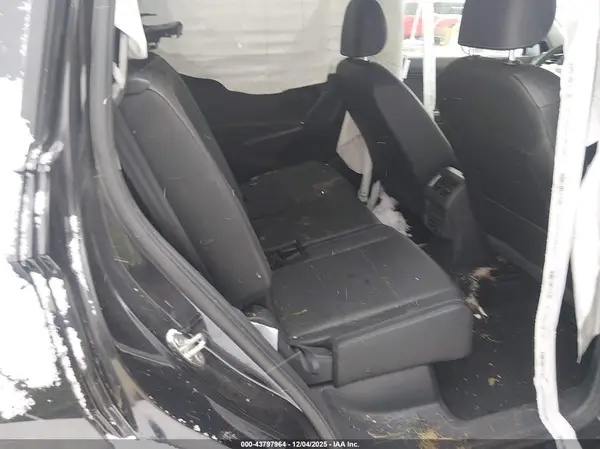3VV2B7AX7JM185655 2018 VOLKSWAGEN TIGUAN - Image 8