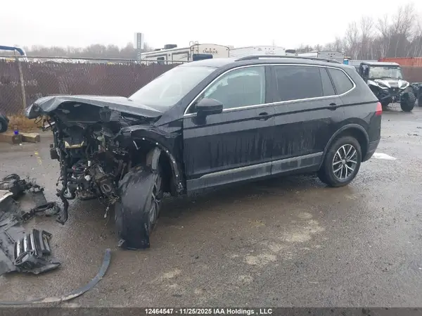 3VV2B7AX7JM216550 2018 VOLKSWAGEN TIGUAN - Image 2
