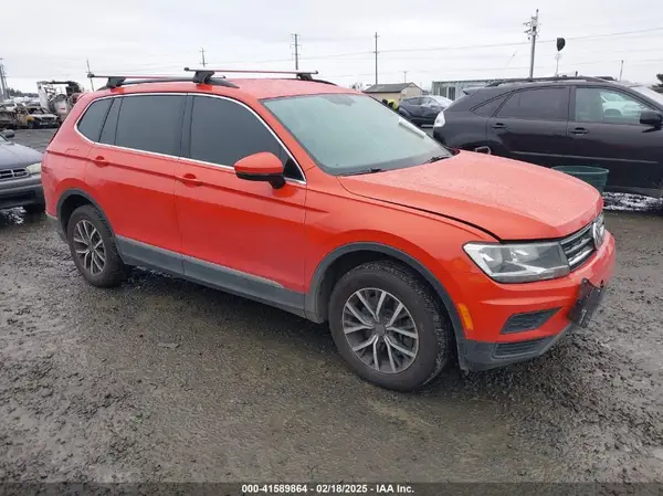 3VV2B7AX7JM218511 2018 VOLKSWAGEN TIGUAN - Image 1