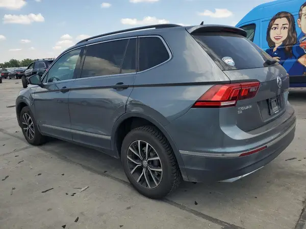 3VV2B7AX7JM219612 2018 VOLKSWAGEN TIGUAN - Image 2