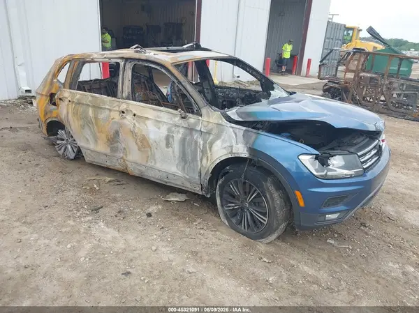 3VV2B7AX7KM035465 2019 VOLKSWAGEN TIGUAN - Image 1
