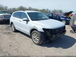 3VV2B7AX7KM045879 2019 VOLKSWAGEN TIGUAN