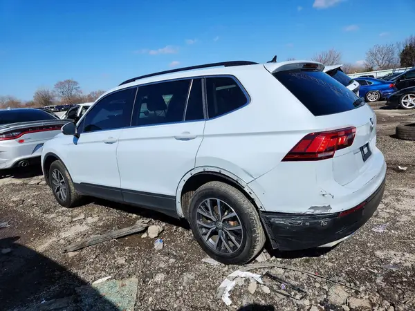 3VV2B7AX7KM051701 2019 VOLKSWAGEN TIGUAN - Image 2