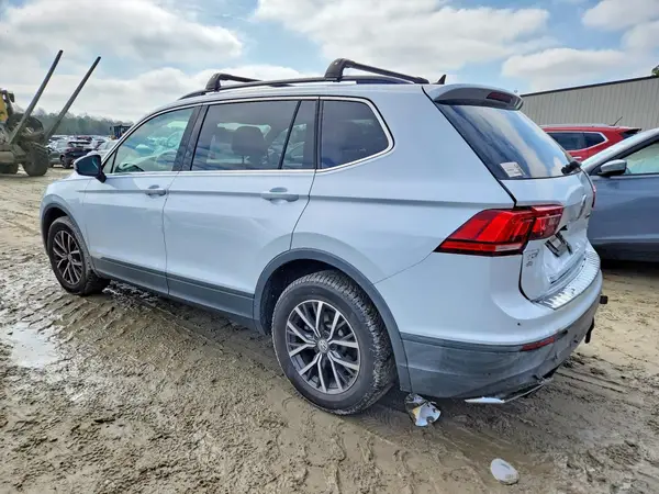 3VV2B7AX7KM070328 2019 VOLKSWAGEN TIGUAN - Image 2
