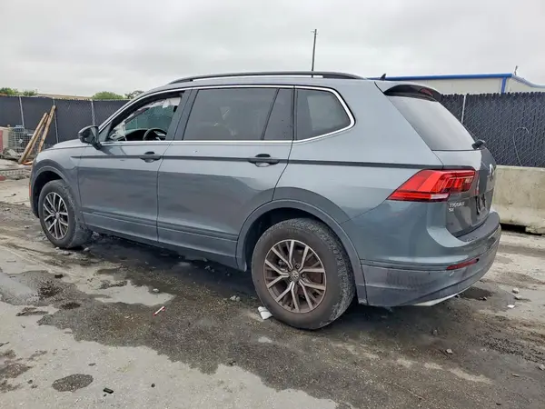 3VV2B7AX7KM076548 2019 VOLKSWAGEN TIGUAN - Image 2