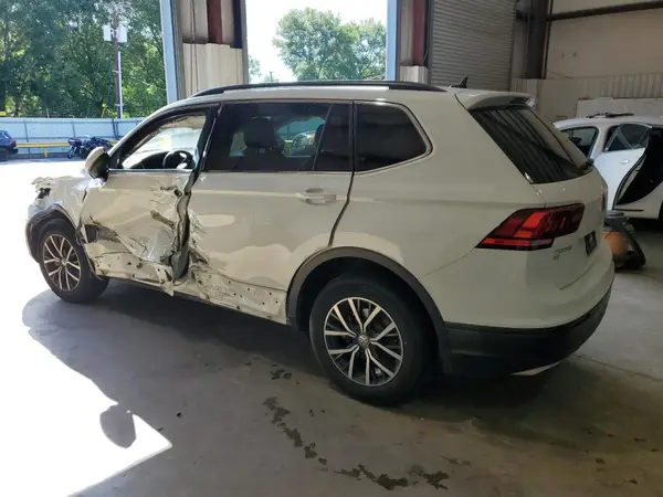 3VV2B7AX7KM101190 2019 VOLKSWAGEN TIGUAN - Image 2