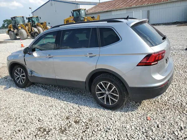 3VV2B7AX7KM153015 2019 VOLKSWAGEN TIGUAN - Image 2