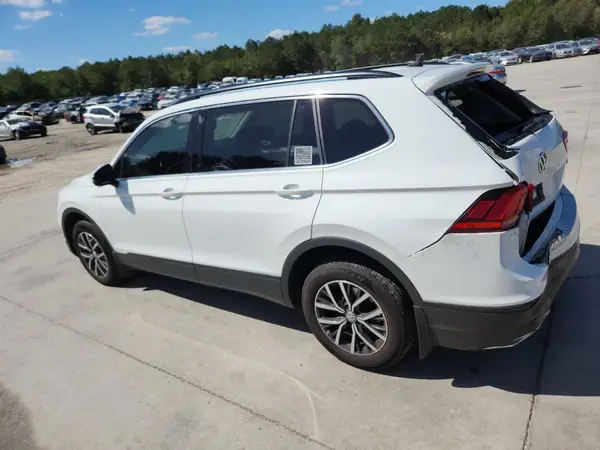 3VV2B7AX7KM186404 2019 VOLKSWAGEN TIGUAN - Image 2