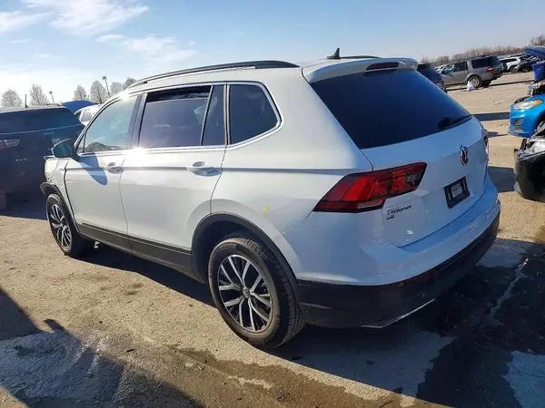 3VV2B7AX7KM198018 2019 VOLKSWAGEN TIGUAN - Image 2