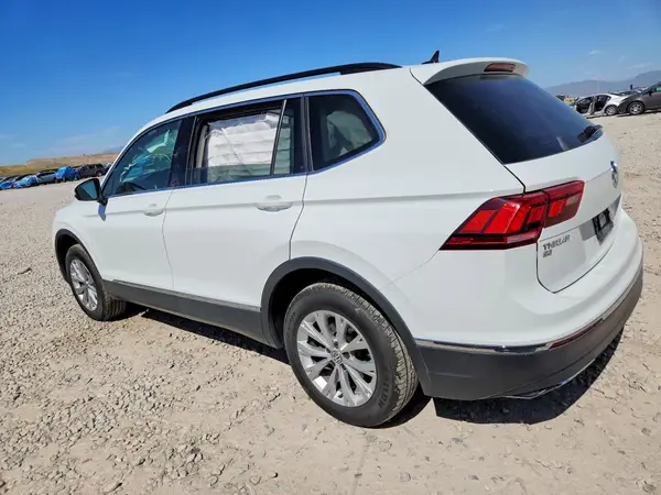 3VV2B7AX7LM002449 2020 VOLKSWAGEN TIGUAN - Image 2