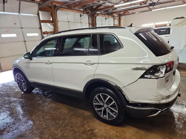 3VV2B7AX7LM010003 2020 VOLKSWAGEN TIGUAN - Image 2