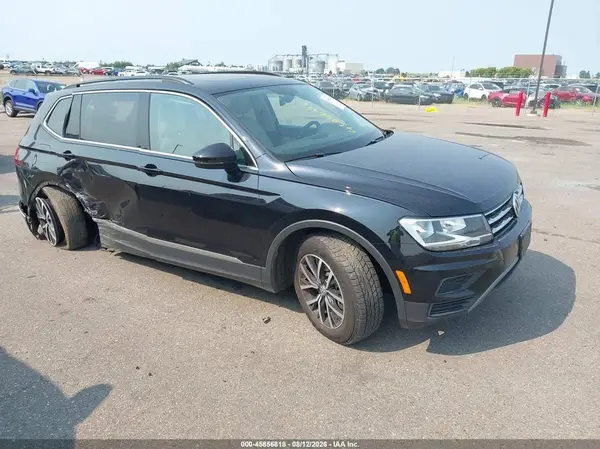 3VV2B7AX7LM018750 2020 VOLKSWAGEN TIGUAN - Image 1