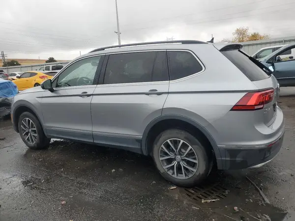 3VV2B7AX7LM025830 2020 VOLKSWAGEN TIGUAN - Image 2