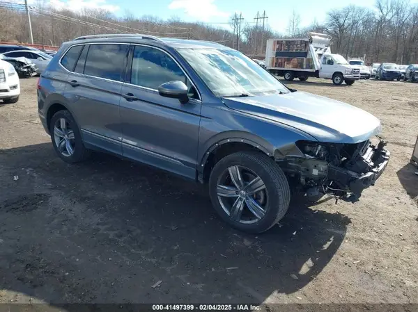 3VV2B7AX7LM065907 2020 VOLKSWAGEN TIGUAN - Image 1
