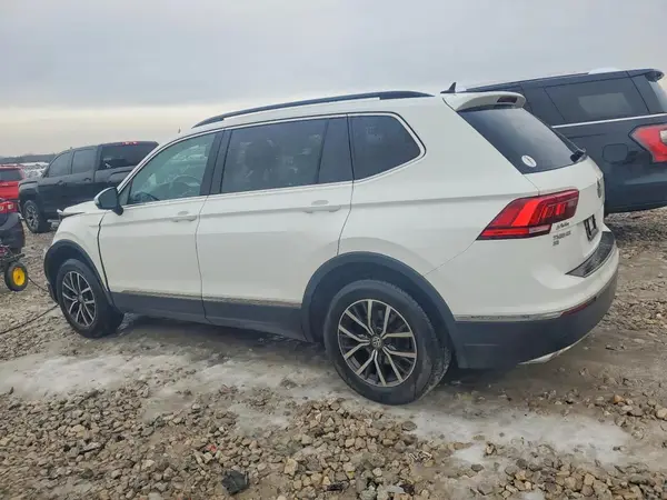 3VV2B7AX7LM079628 2020 VOLKSWAGEN TIGUAN - Image 2
