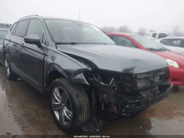 3VV2B7AX7LM081752 2020 VOLKSWAGEN TIGUAN - Image 1