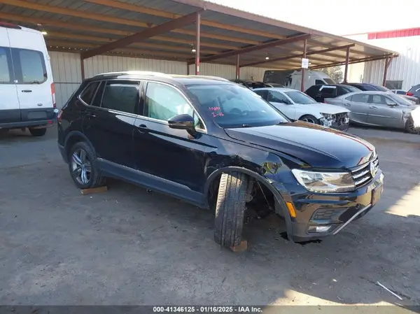 3VV2B7AX7LM084182 2020 VOLKSWAGEN TIGUAN - Image 1