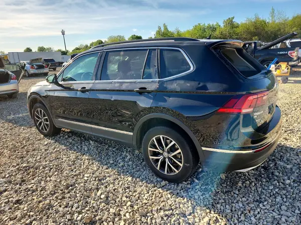3VV2B7AX7LM106889 2020 VOLKSWAGEN TIGUAN - Image 2