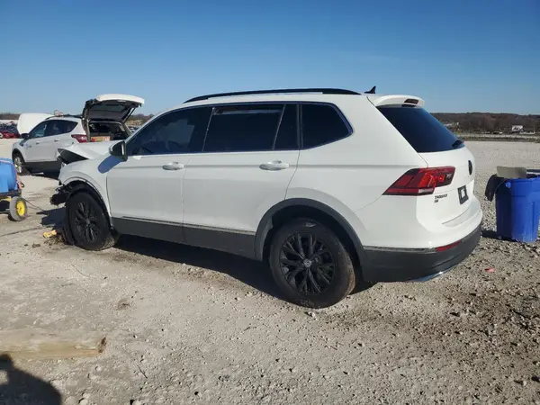3VV2B7AX7LM125832 2020 VOLKSWAGEN TIGUAN - Image 2