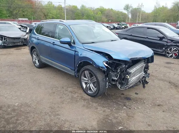 3VV2B7AX7LM158555 2020 VOLKSWAGEN TIGUAN - Image 1