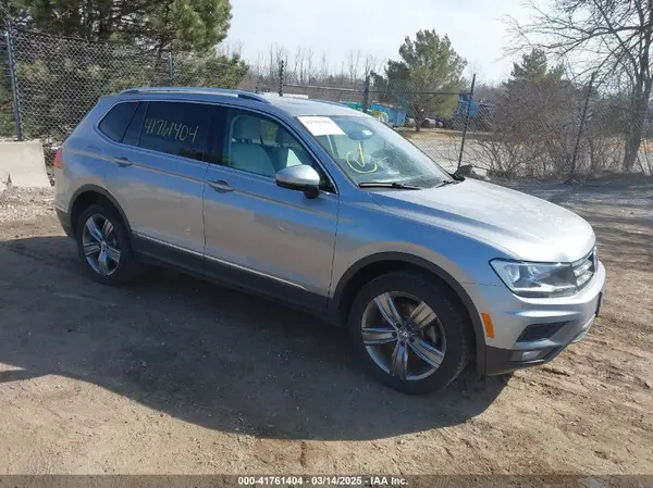 3VV2B7AX7LM170575 2020 VOLKSWAGEN TIGUAN - Image 1
