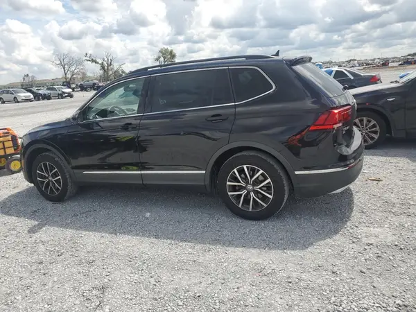 3VV2B7AX7LM178708 2020 VOLKSWAGEN TIGUAN - Image 2