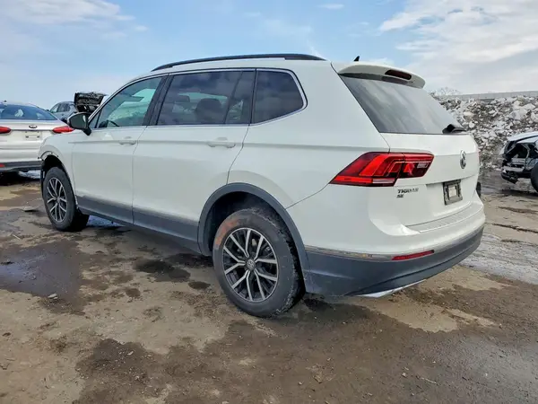 3VV2B7AX7MM052298 2021 VOLKSWAGEN TIGUAN - Image 2