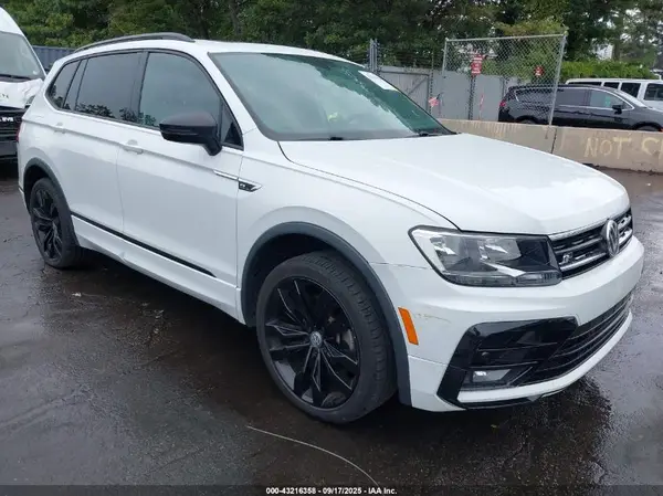 3VV2B7AX7MM105517 2021 VOLKSWAGEN TIGUAN - Image 1