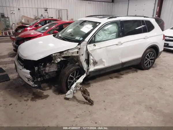3VV2B7AX7MM110510 2021 VOLKSWAGEN TIGUAN - Image 2