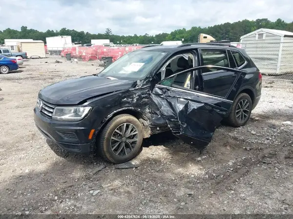 3VV2B7AX7MM114069 2021 VOLKSWAGEN TIGUAN - Image 2