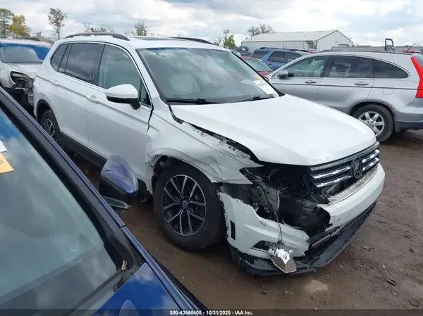 3VV2B7AX7MM123550 2021 VOLKSWAGEN TIGUAN - Image 1