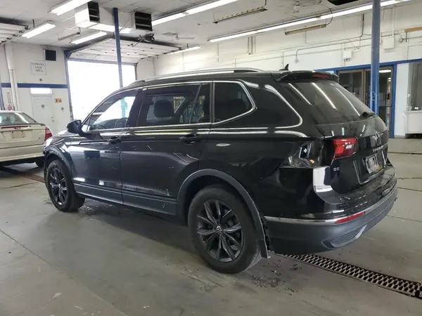 3VV2B7AX7NM040413 2022 VOLKSWAGEN TIGUAN - Image 2