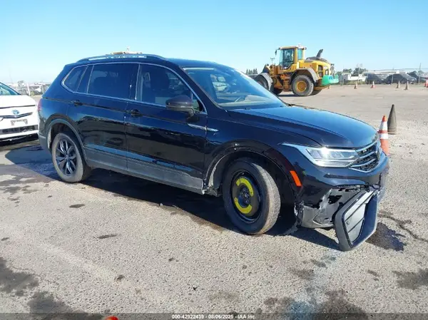 3VV2B7AX7NM126952 2022 VOLKSWAGEN TIGUAN - Image 1