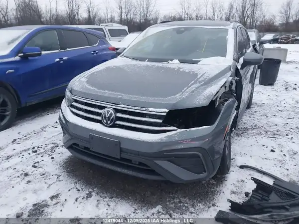 3VV2B7AX7PM018172 2023 VOLKSWAGEN TIGUAN - Image 2