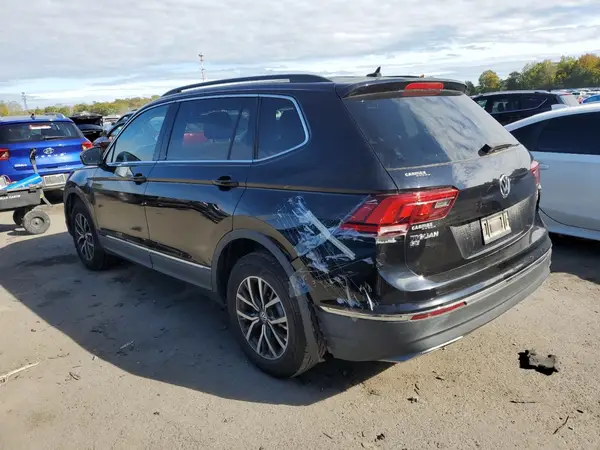 3VV2B7AX8JM008399 2018 VOLKSWAGEN TIGUAN - Image 2