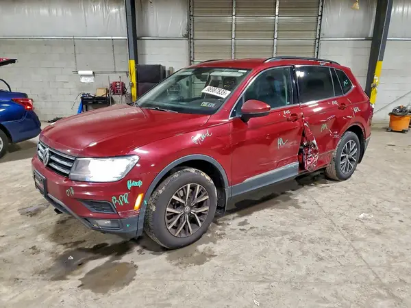 3VV2B7AX8JM019550 2018 VOLKSWAGEN TIGUAN - Image 1