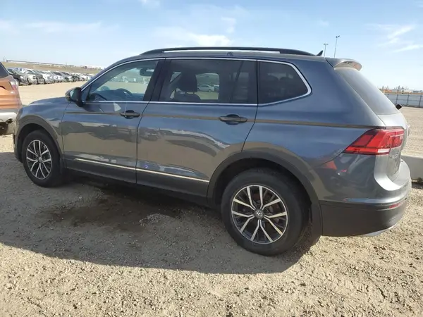 3VV2B7AX8JM048661 2018 VOLKSWAGEN TIGUAN - Image 2