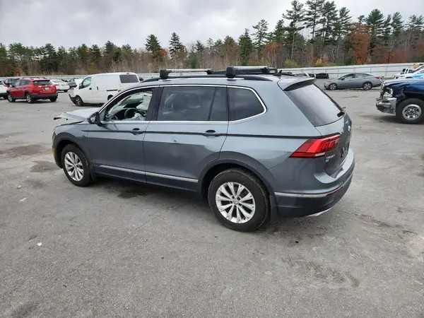 3VV2B7AX8JM097357 2018 VOLKSWAGEN TIGUAN - Image 2