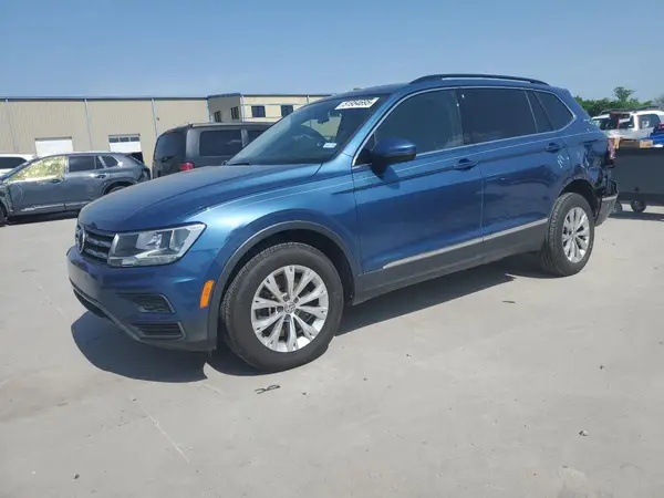 3VV2B7AX8JM106767 2018 VOLKSWAGEN TIGUAN - Image 1