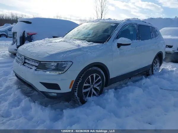 3VV2B7AX8JM109667 2018 VOLKSWAGEN TIGUAN - Image 2