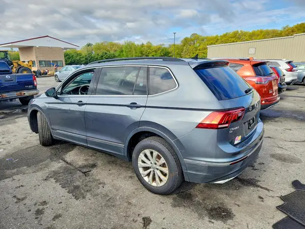 3VV2B7AX8JM123908 2018 VOLKSWAGEN TIGUAN - Image 2