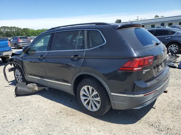 3VV2B7AX8JM132642 2018 VOLKSWAGEN TIGUAN - Image 2