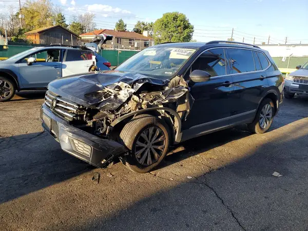 3VV2B7AX8JM134925 2018 VOLKSWAGEN TIGUAN - Image 1