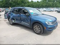 3VV2B7AX8JM141163 2018 VOLKSWAGEN TIGUAN