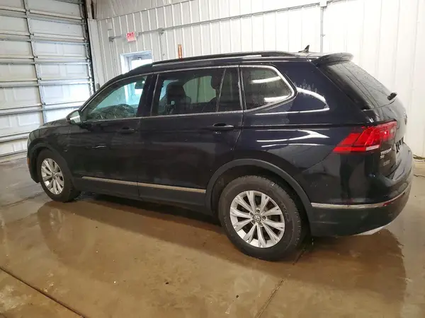 3VV2B7AX8JM145004 2018 VOLKSWAGEN TIGUAN - Image 2