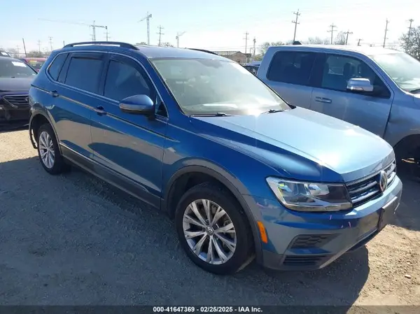 3VV2B7AX8JM151191 2018 VOLKSWAGEN TIGUAN - Image 1