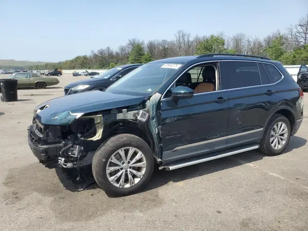 3VV2B7AX8JM154396 2018 VOLKSWAGEN TIGUAN - Image 1