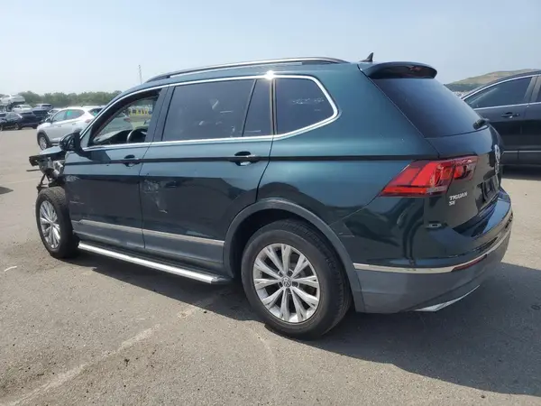 3VV2B7AX8JM154396 2018 VOLKSWAGEN TIGUAN - Image 2