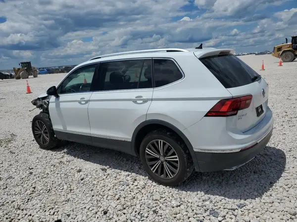3VV2B7AX8JM156391 2018 VOLKSWAGEN TIGUAN - Image 2